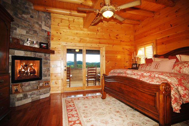 Cabin in Cedar Falls - Waldens Creek & Bluff Mountain area of Sevier County in the Smoky Mountains near Pigeon Forge