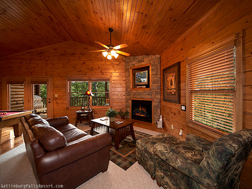 Autumn Whisper - Gatlinburg Falls Resort cabin rental with a great view in the Smoky Mountains