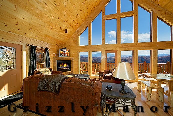 Grizzly Manor - Luxury Pigeon Forge cabin rental with incredible views of the Smoky Mountains