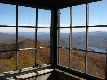 View from Shuckstack Tower in the Great Smoky Mountains National Park - Fontana Lake in the distance. Copyright Peter J. Barr - http://peterontheat.com